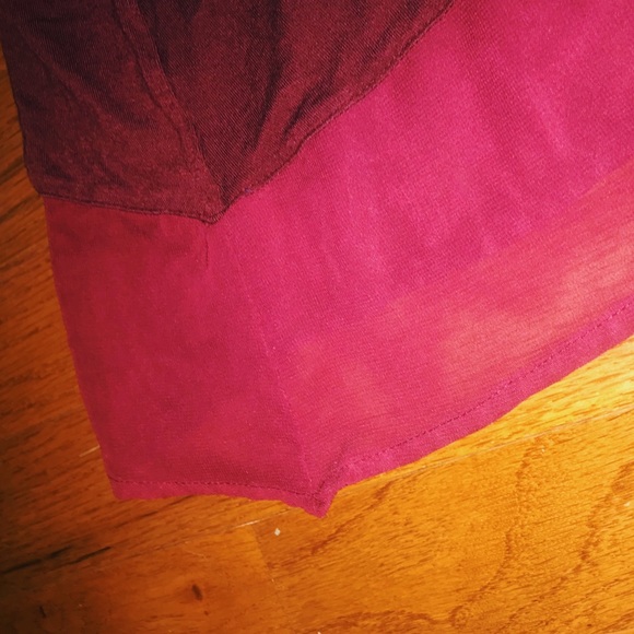 a maroon flowy tank top - Picture 4 of 4